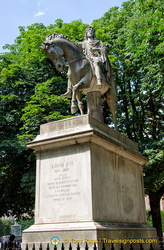 Equestrian statue of Louis XIII